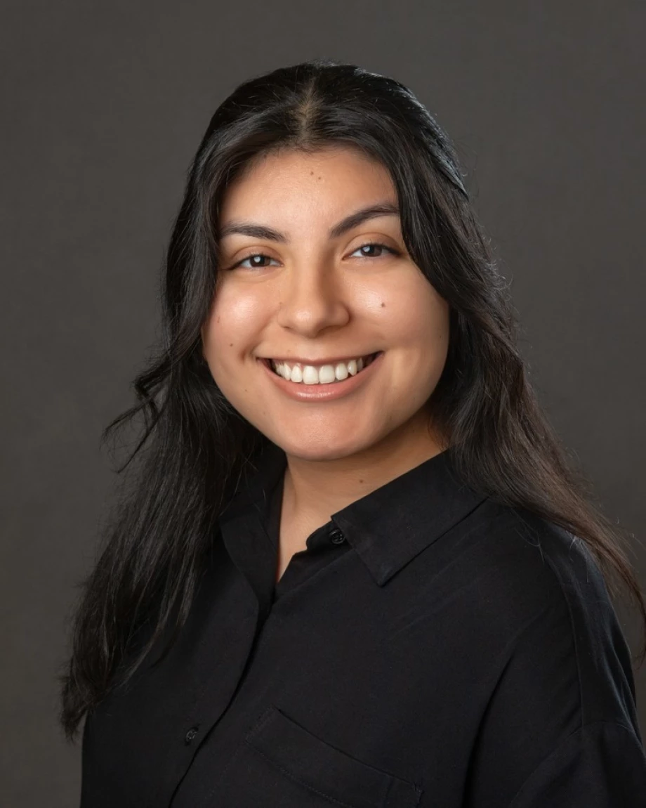 Annie Martinez_HS_72dpi